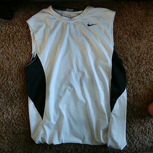Nike pro combat cut off large