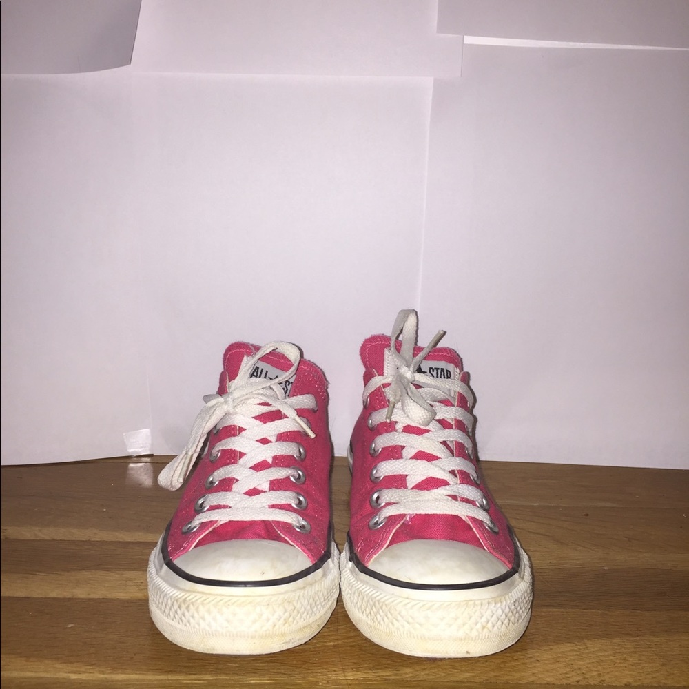 Pink converse