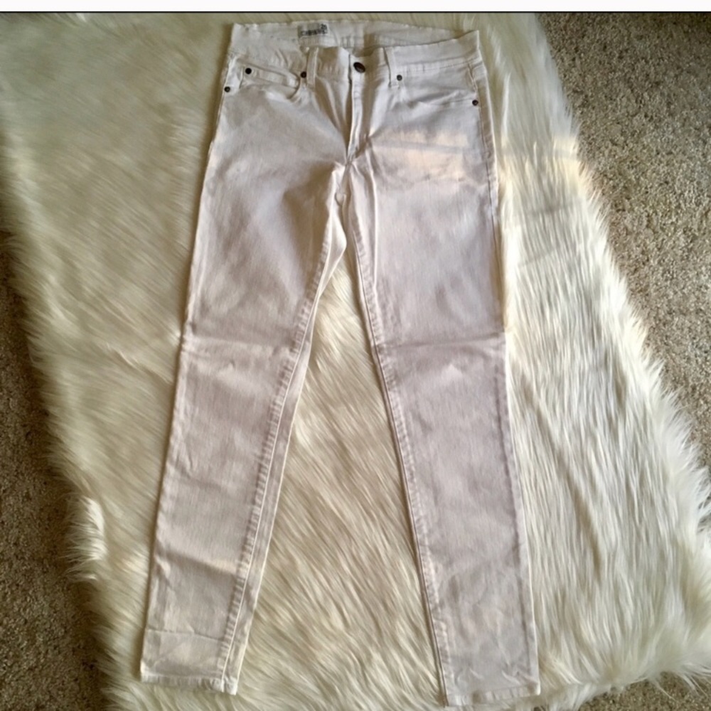 Gap mid rise white skinny jeans size 26