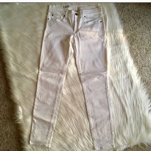 Gap mid rise white skinny jeans size 26