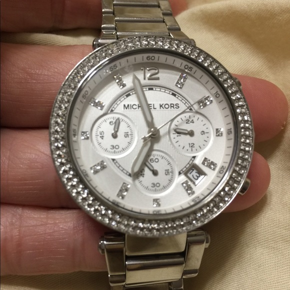 Michael Kors
Parker Glitz Watch, Silver Color - Picture 6 of 7