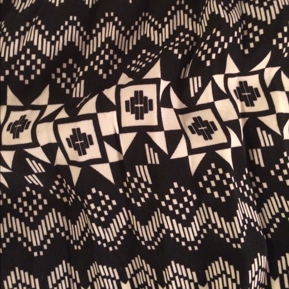 NWT LulaRoe - Jill Skirt - Picture 2 of 4