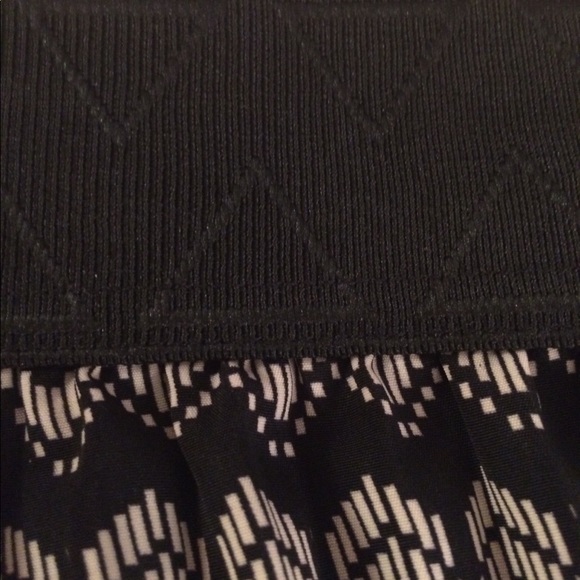 NWT LulaRoe - Jill Skirt - Picture 3 of 4