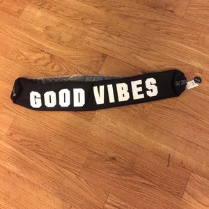 VS PINK BLACK COOZIE COOLER FOR CANS!