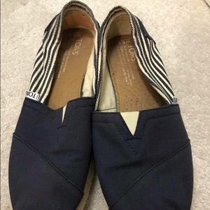 Navy Toms Sz 6.5
