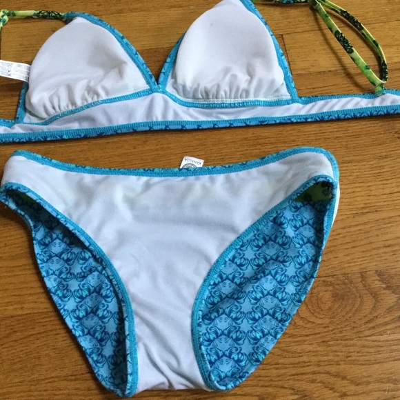 Bathing suit - Picture 2 of 4