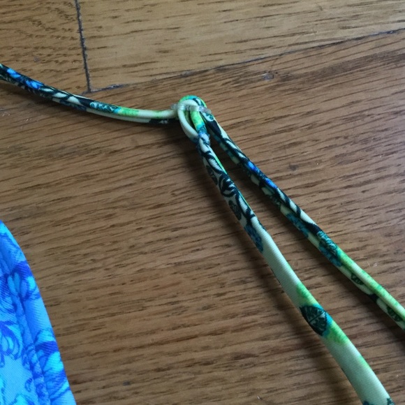 Bathing suit - Picture 3 of 4