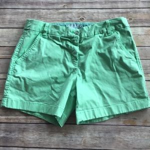 Southern Tide Caroline shorts size 8. Green!