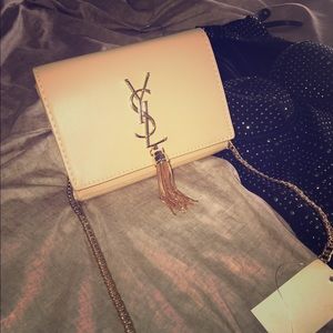 Gorgeous beige bag crossbody style