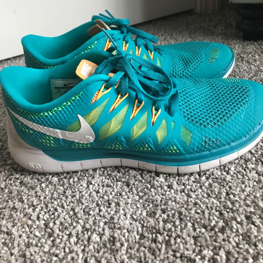NIKE free run
