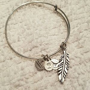 BRAND NEW feather Alex & Ani