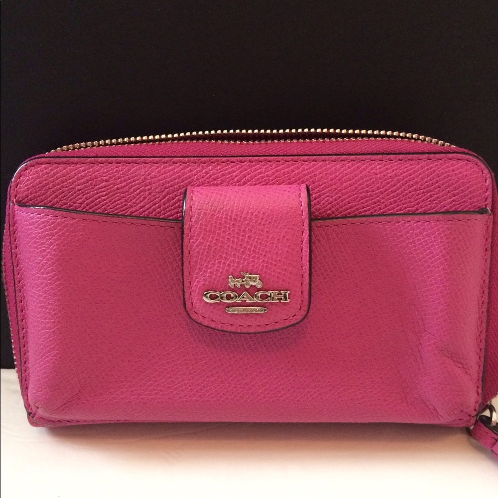 Coach Wallet Wristlet - pink - zipper is broken