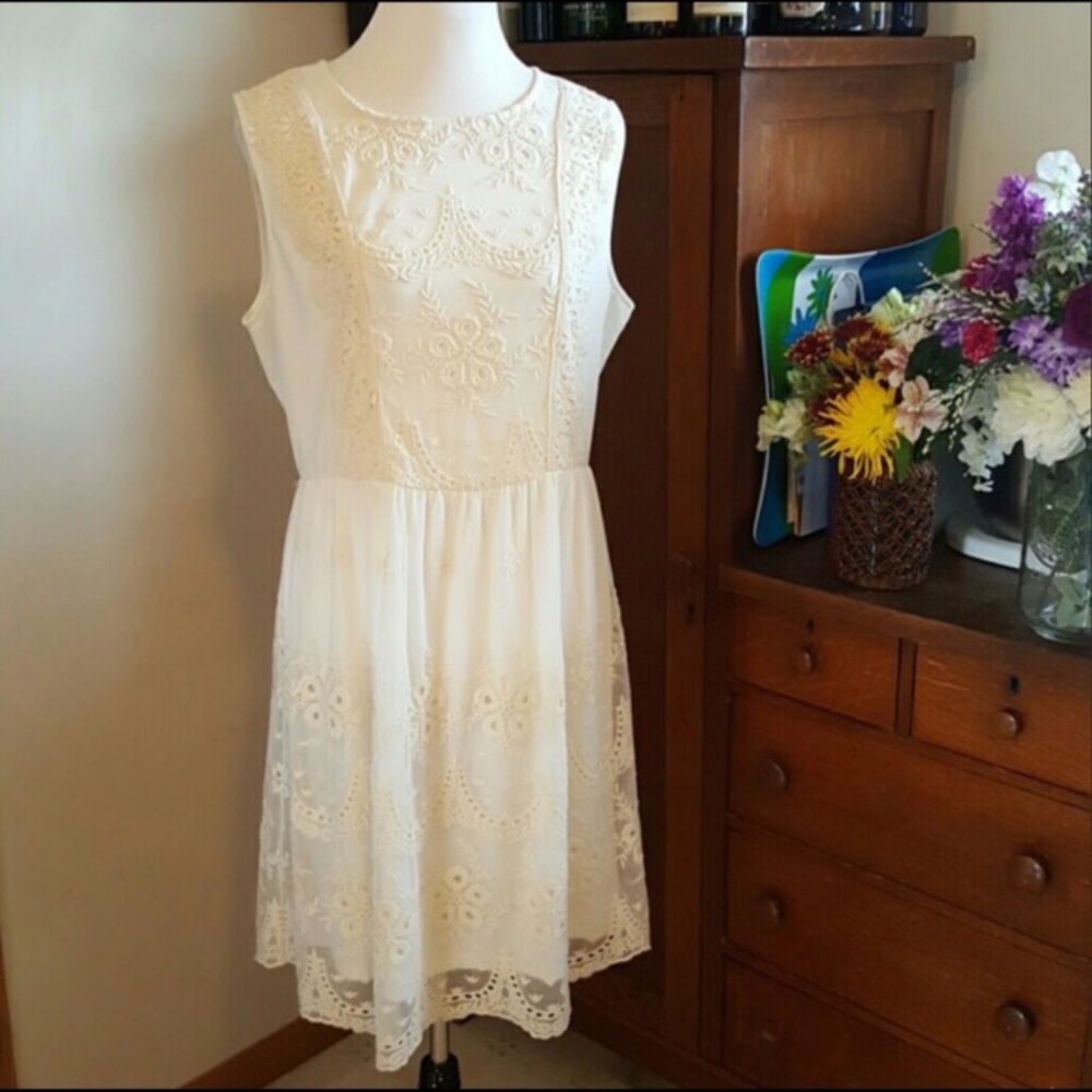White Embroidered Lace Dress