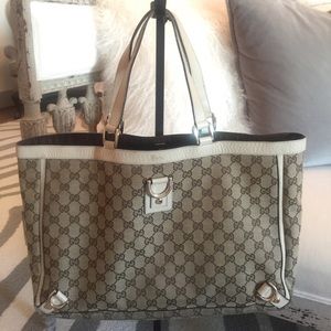 Gucci shoulder bag