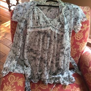 "In Bloom" nightie with matching belted robe.