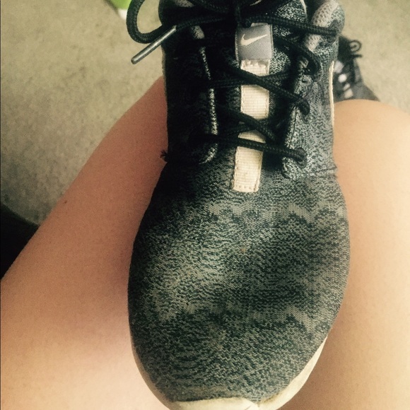 Nike roshes - Picture 2 of 4