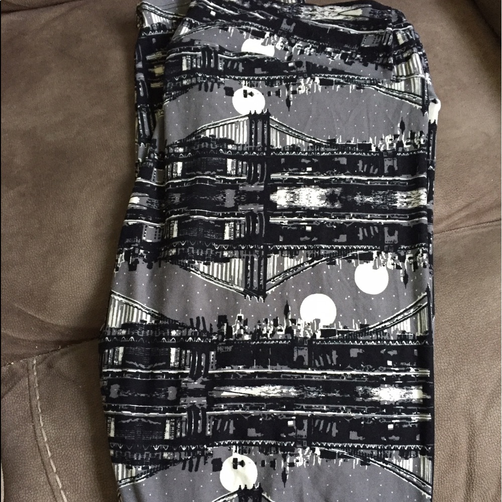 Lularoe TC bridge leggings. *Unicorn*