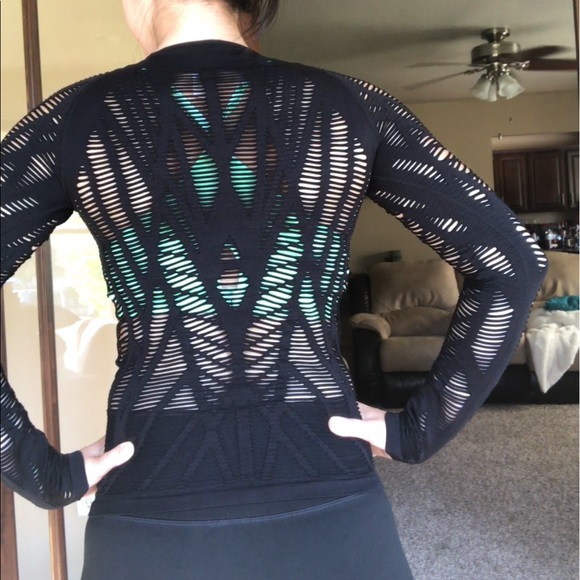 SOLD OUT|| ADIRA Mesh Yoga Top - Picture 5 of 8