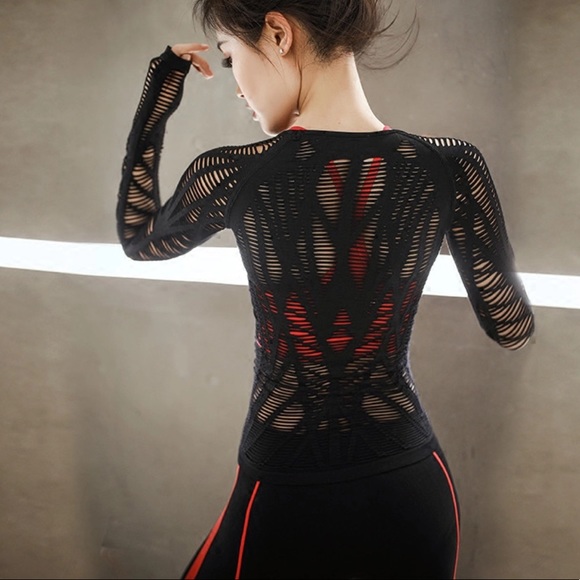 SOLD OUT|| ADIRA Mesh Yoga Top - Picture 2 of 8