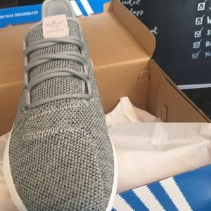 Brand new tennis shoes