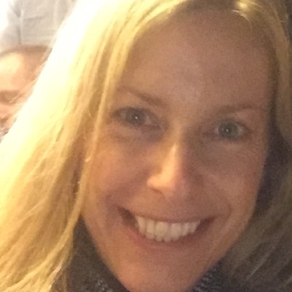 Meet your Posher, Debbie - Picture 1 of 1