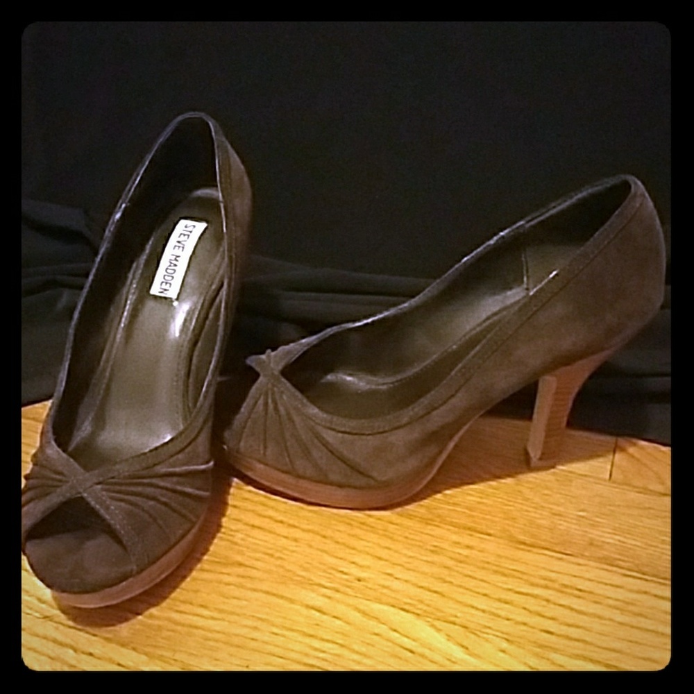 Steve Madden Suede Open Toe Pumps
