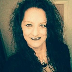 Meet your Posher, Latonya