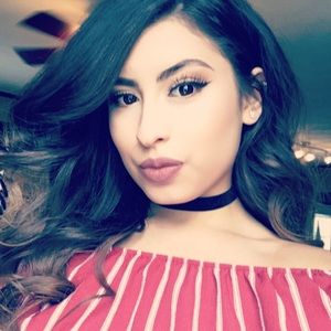 Meet your Posher, Aisha