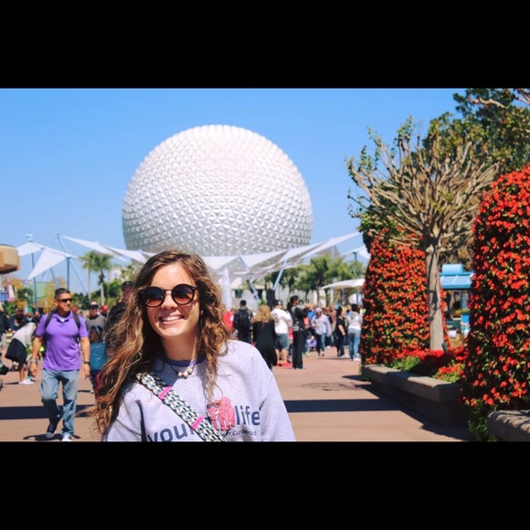 Meet your Posher, Lexie - Picture 1 of 1