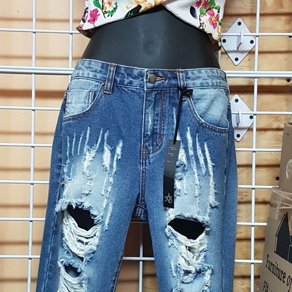 Ripped Girlfriend Jeans