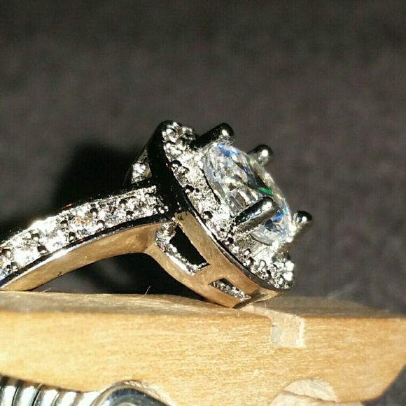 🆕Bella💍NWT, 1ct CZ, S925, Engagement Ring, Sz 7 - Picture 5 of 6