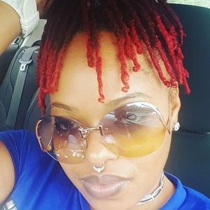 Meet your Posher, Brickett