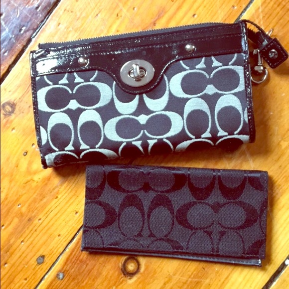 Coach wallet with removable check book case - Picture 1 of 2