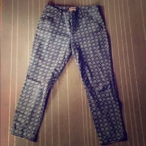 Capri pants