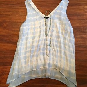 Handerkerchief hem gorgeous blue and white tank