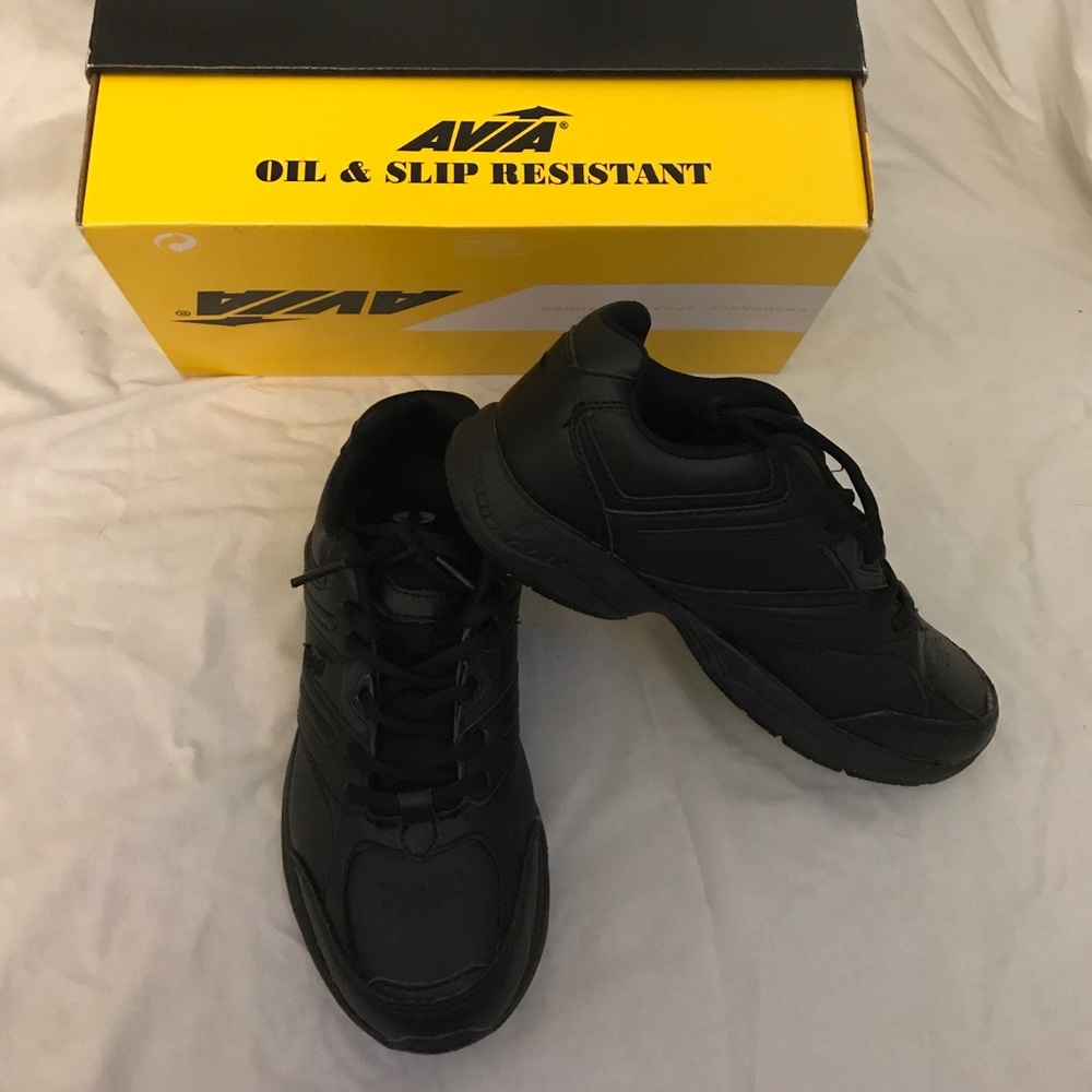 Women's Oil and Slip Resistant shoes