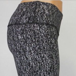 Lululemon Black/White Jacquard High-Times Pant