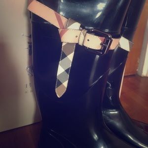 Women's Burberry rain boots