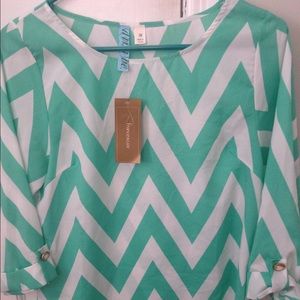 Francesca's chevron top
