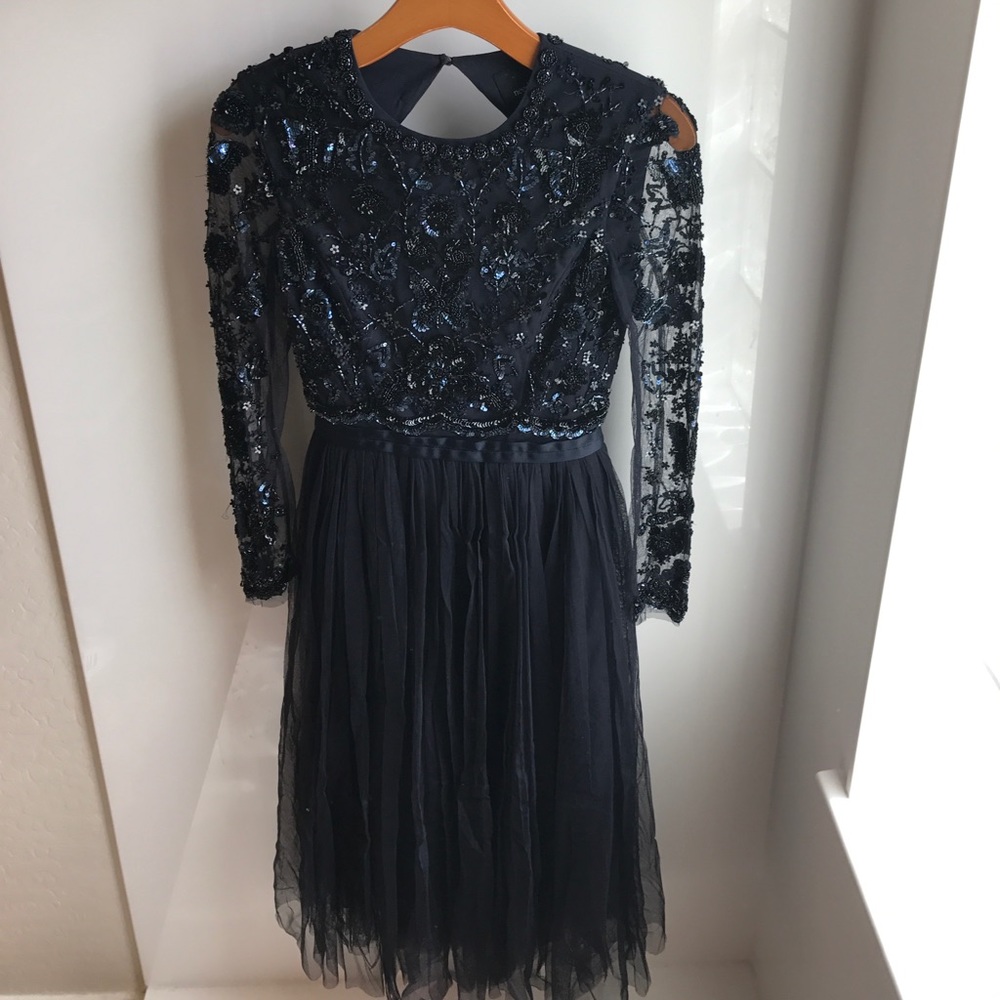 Needle and thread dress - Picture 1 of 6
