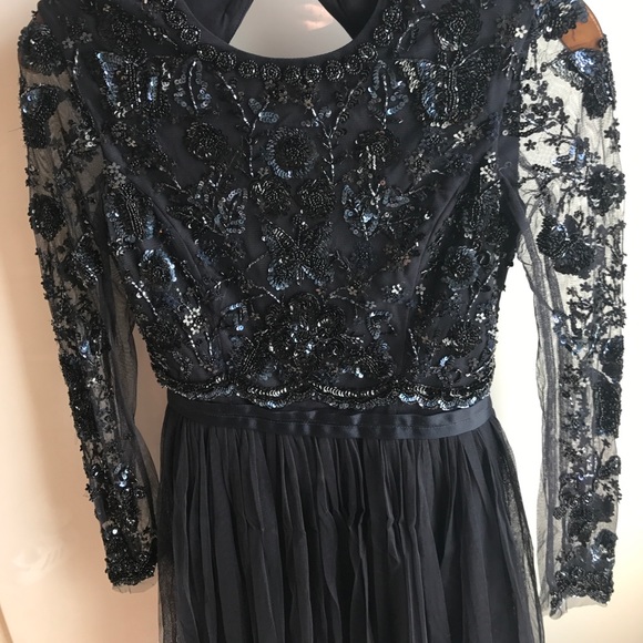 Needle and thread dress - Picture 2 of 6