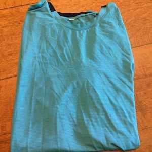 Men's Lululemon shirt