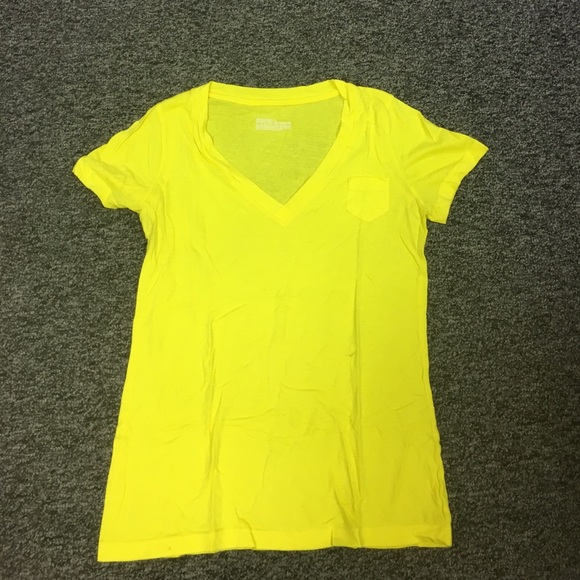 Bright yellow V neck - Picture 1 of 3