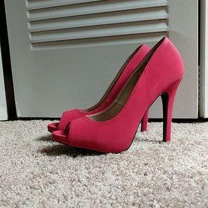 Red Pumps