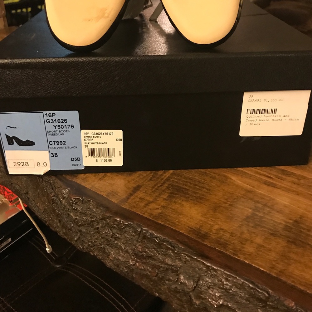 🎉SOLD NIB Chanel Tweed and Quilted Calfskin Boots - Picture 8 of 8