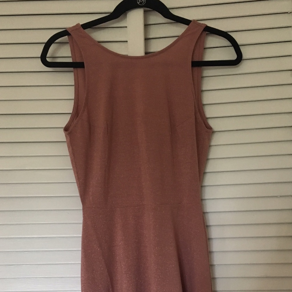 Two dresses - same dresses different colors