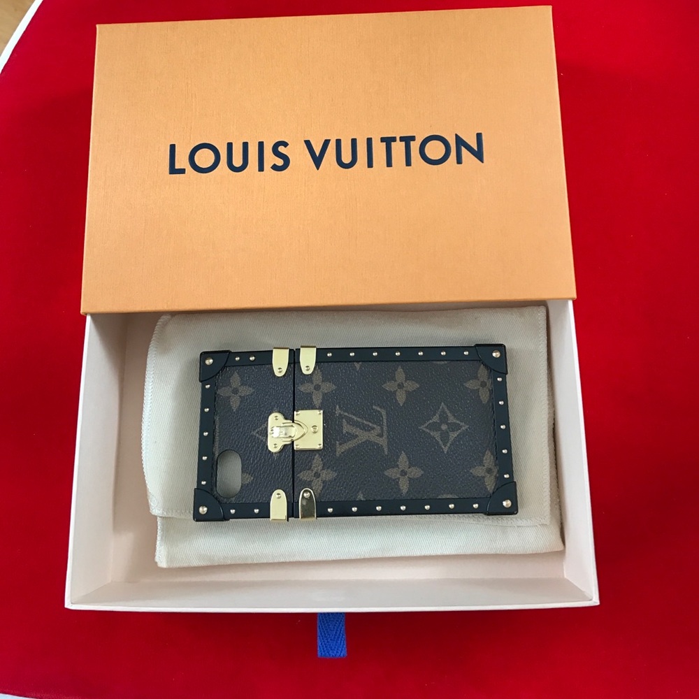 Runway Edition iPhone 7 Louis Vuitton case