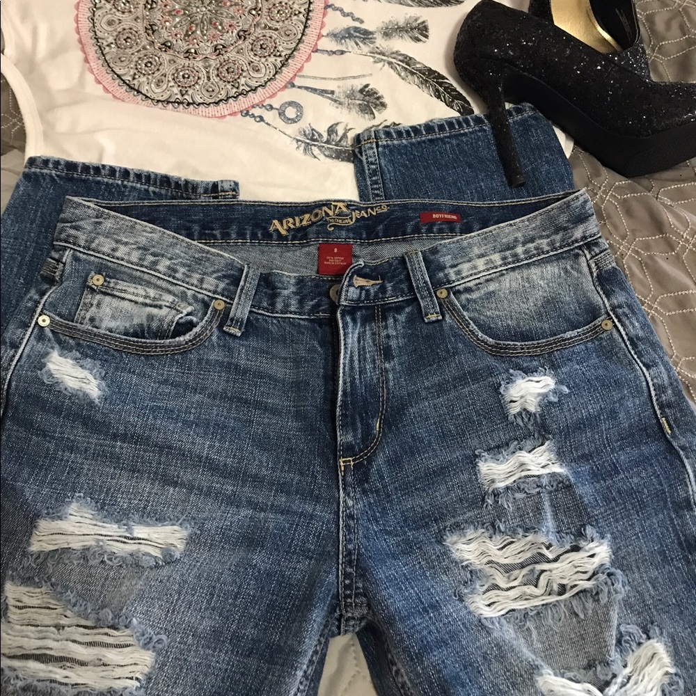 Arizona Distressed Jeans size 9Junior