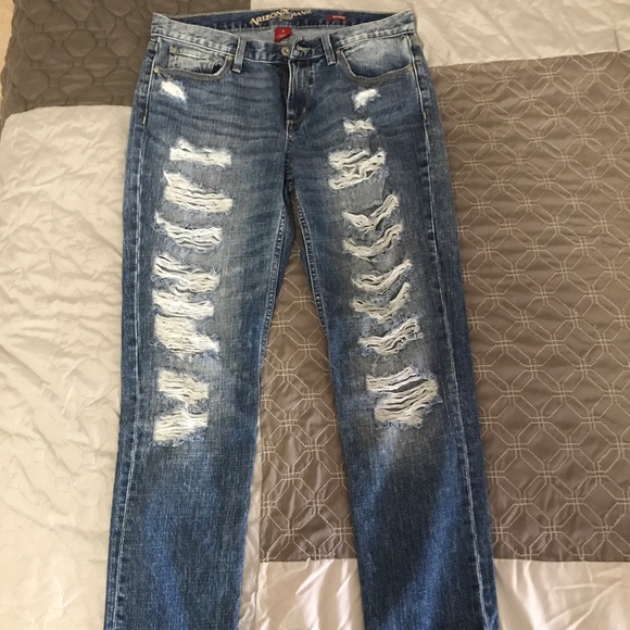 Arizona Distressed Jeans size 9Junior - Picture 2 of 4