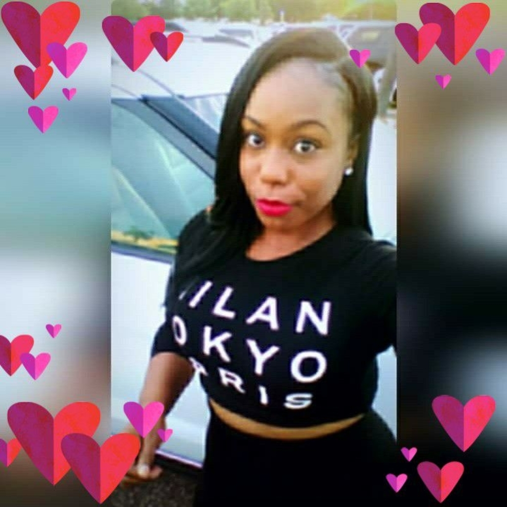 Meet your Posher, Monique